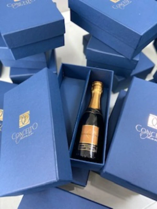 Caixa para champagne personalizada